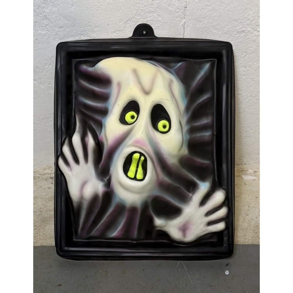 Black Light Illusions R. J. Marino 1997 3D Screaming Ghost Horror Mask Halloween